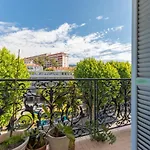 Large 2 Bdrs Downtown - 6 Pax & Ac